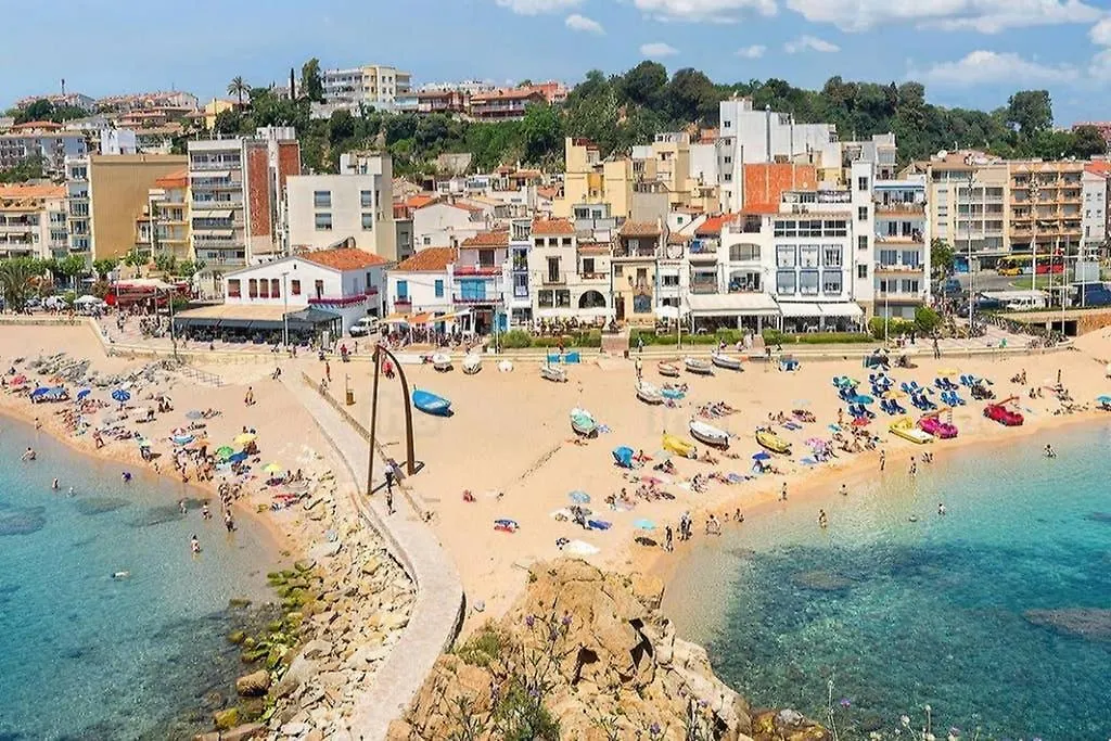 Apartment In Front Of The Beach Pineda De Mar