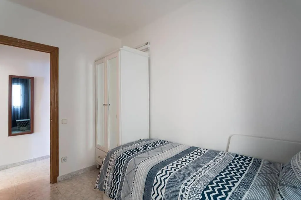 Apartment In Front Of The Beach 피네다데마르 0*,