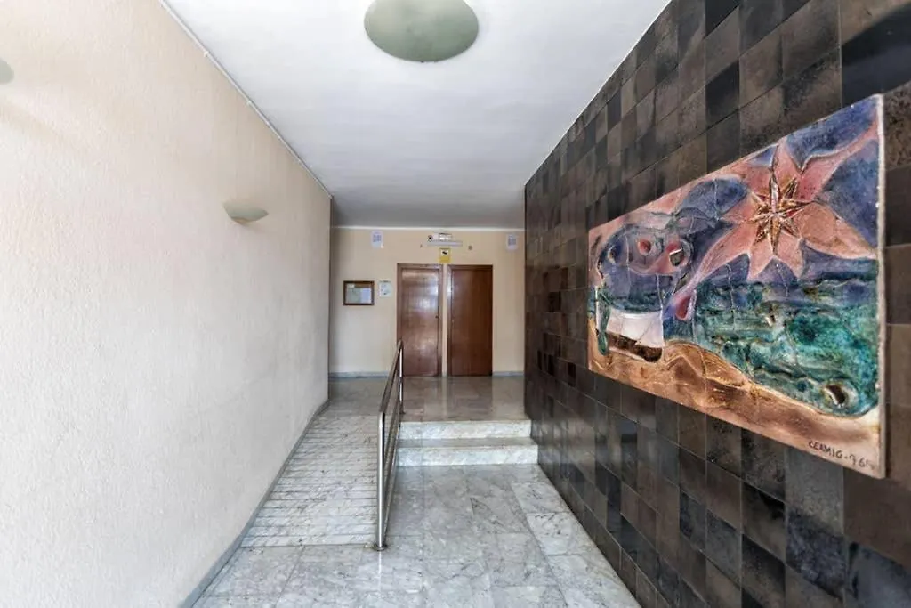 Apartment In Front Of The Beach Pineda de Mar